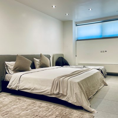 Quartz Room 1121